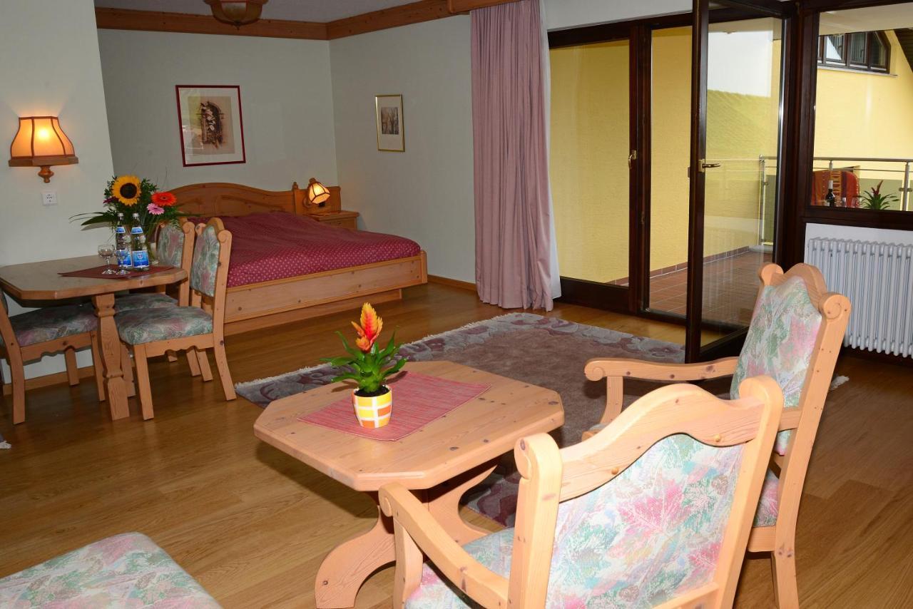Residence Am Weinberg / Travellers Hotelbetriebs Gmbh Sasbachwalden Bagian luar foto