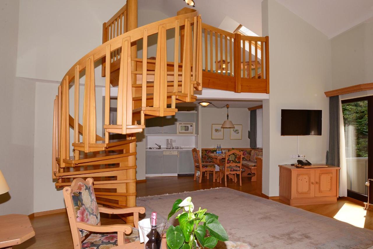 Residence Am Weinberg / Travellers Hotelbetriebs Gmbh Sasbachwalden Bagian luar foto